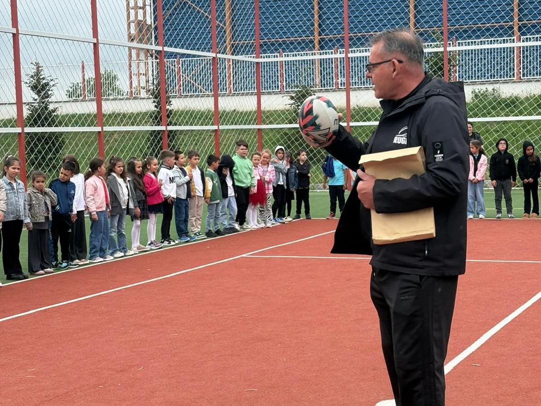 Barbu Dumitru, antrenorul de rugby din cadrul CS Medgidia a fost astăzi printre copii!