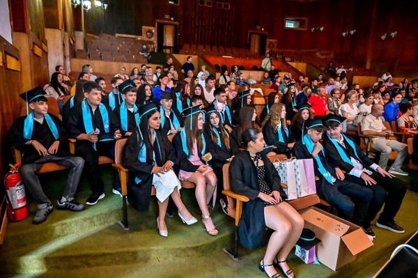🎓 Festivitatea de premiere a absolvenților claselor a VIII-a A și a VIII-a B