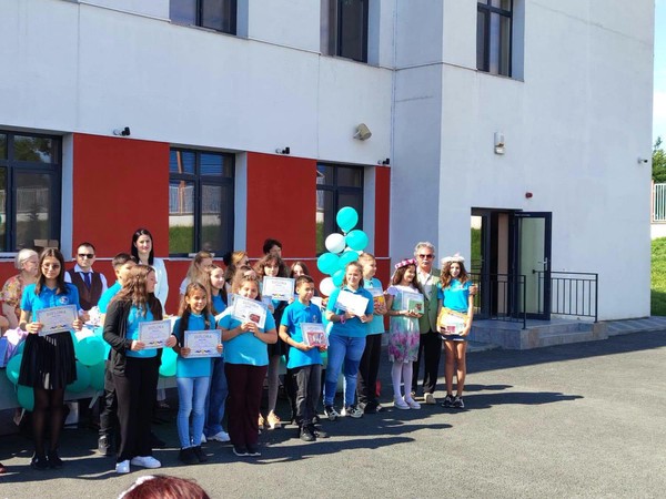 Emoție, bucurie și aplauze la final de an școlar!